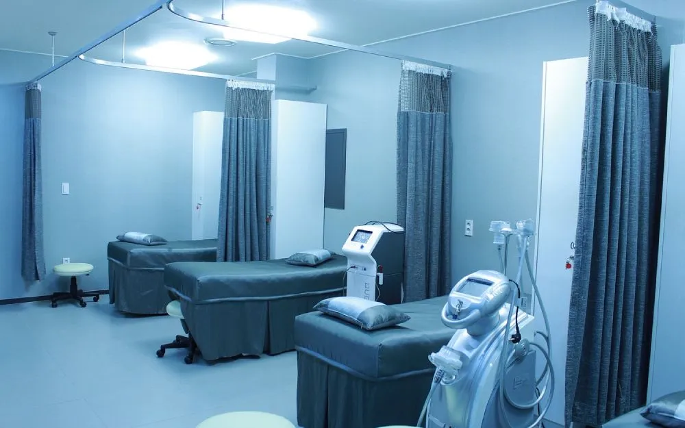 Local Amenities - Hospitals & Pharmacies